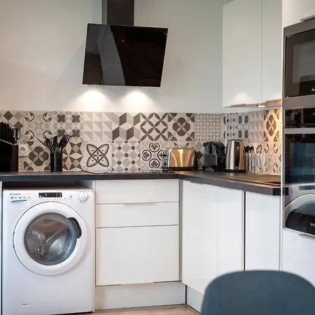 Confort - Parking Prive Gratuit Apartament