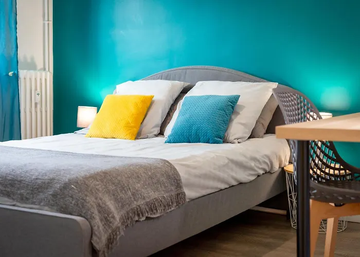 Confort - Parking Prive Gratuit Apartment