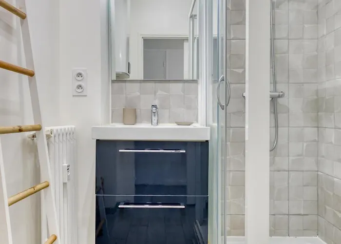 Confort - Parking Prive Gratuit Apartment *